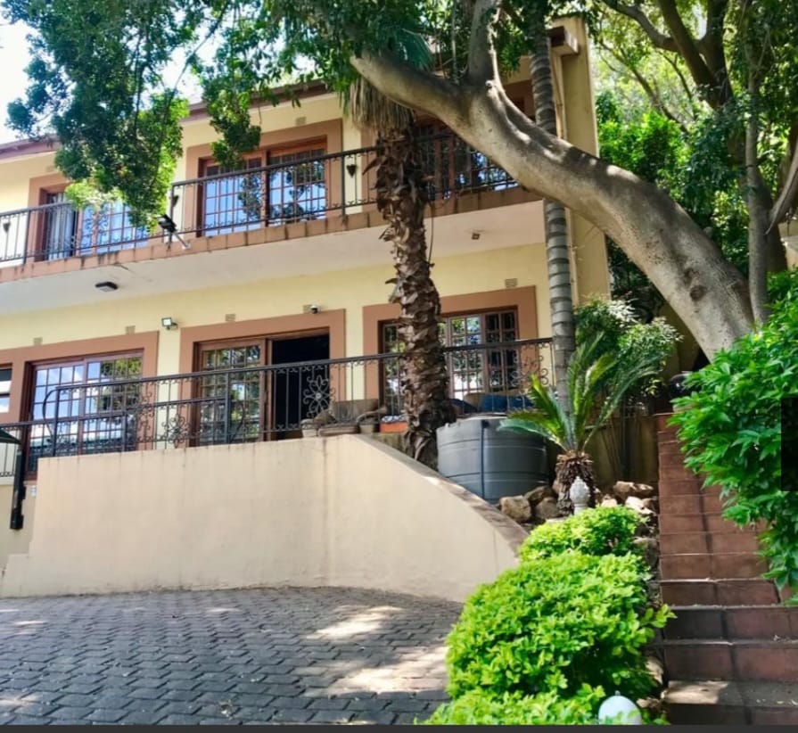 5 Bedroom Property for Sale in Kosmos North West